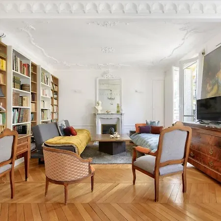 Parisian Authentique Appartement *