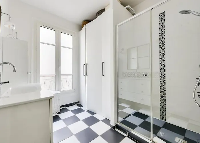 Parisian Authentique