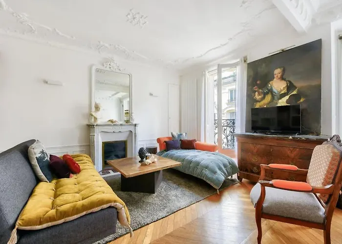 Апартаменты Parisian Authentique