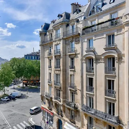 Parisian Authentique Apartment Paris