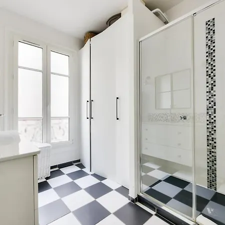 Parisian Authentique